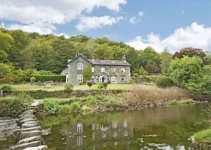 Apartment Riverbank At Stepping Stones *
